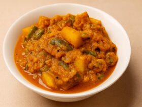 Batate Capsicum Sukke